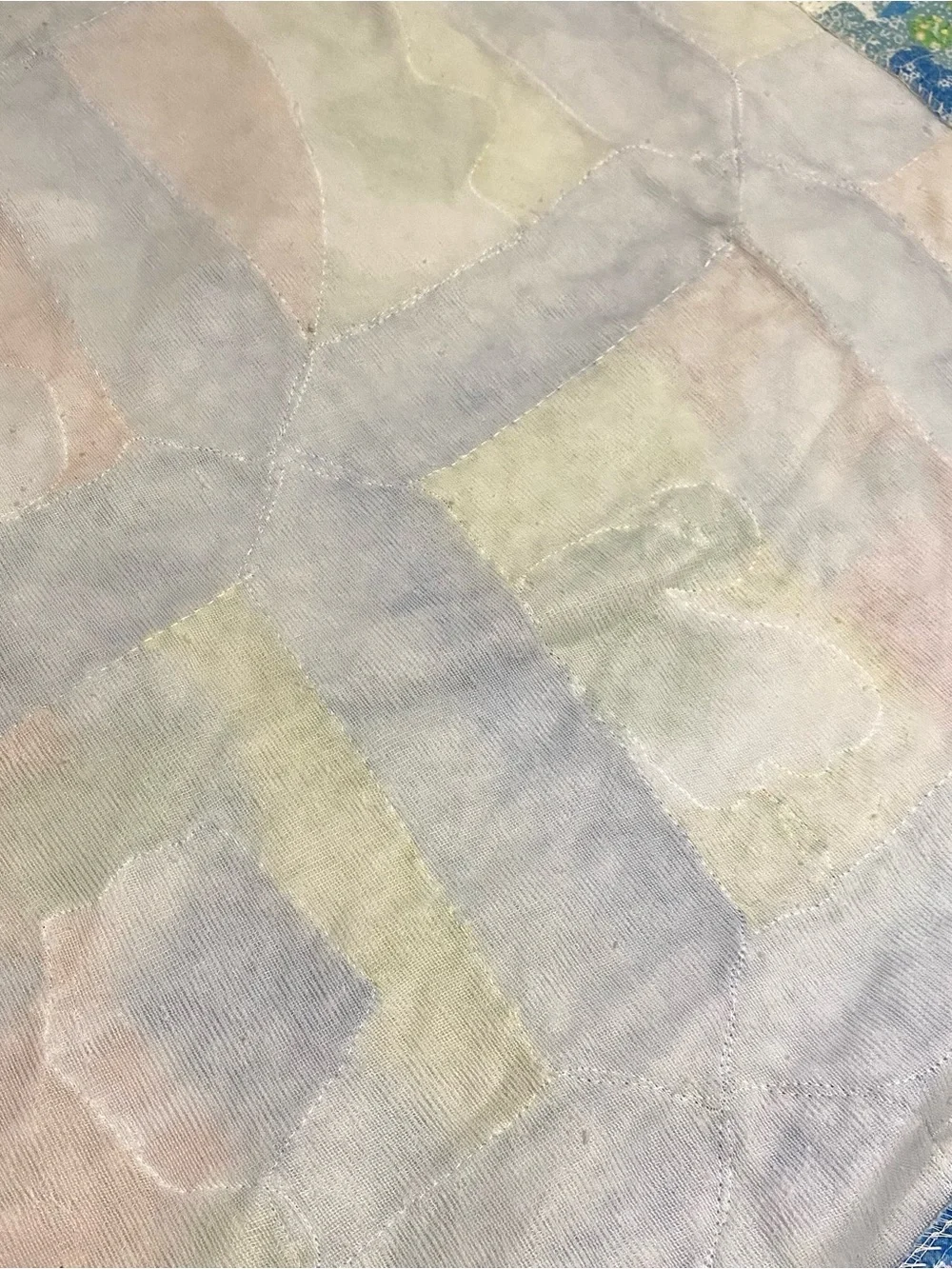 Vintage 70’s Montgomery Ward Quilted Patchwork Style Cottagecore Twin Comforter